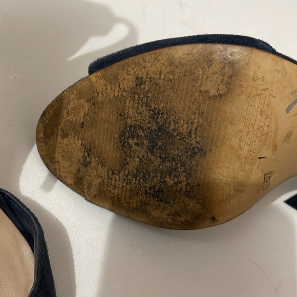 Lord & Taylor 424 Fifth Navy Suede Faye Open Toe Heels 7 1/2 - Picture 6 of 7